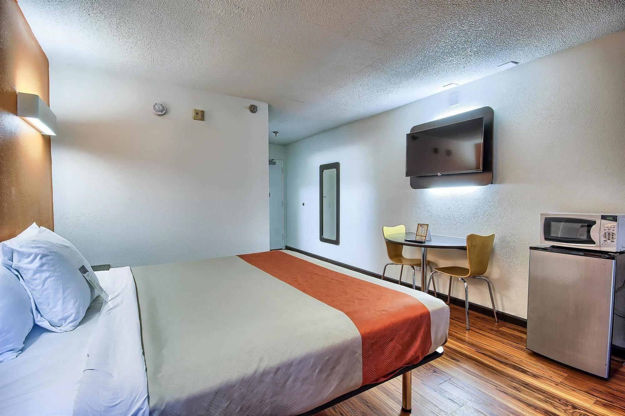 Motel 6-Columbus, Oh - West Eksteriør billede
